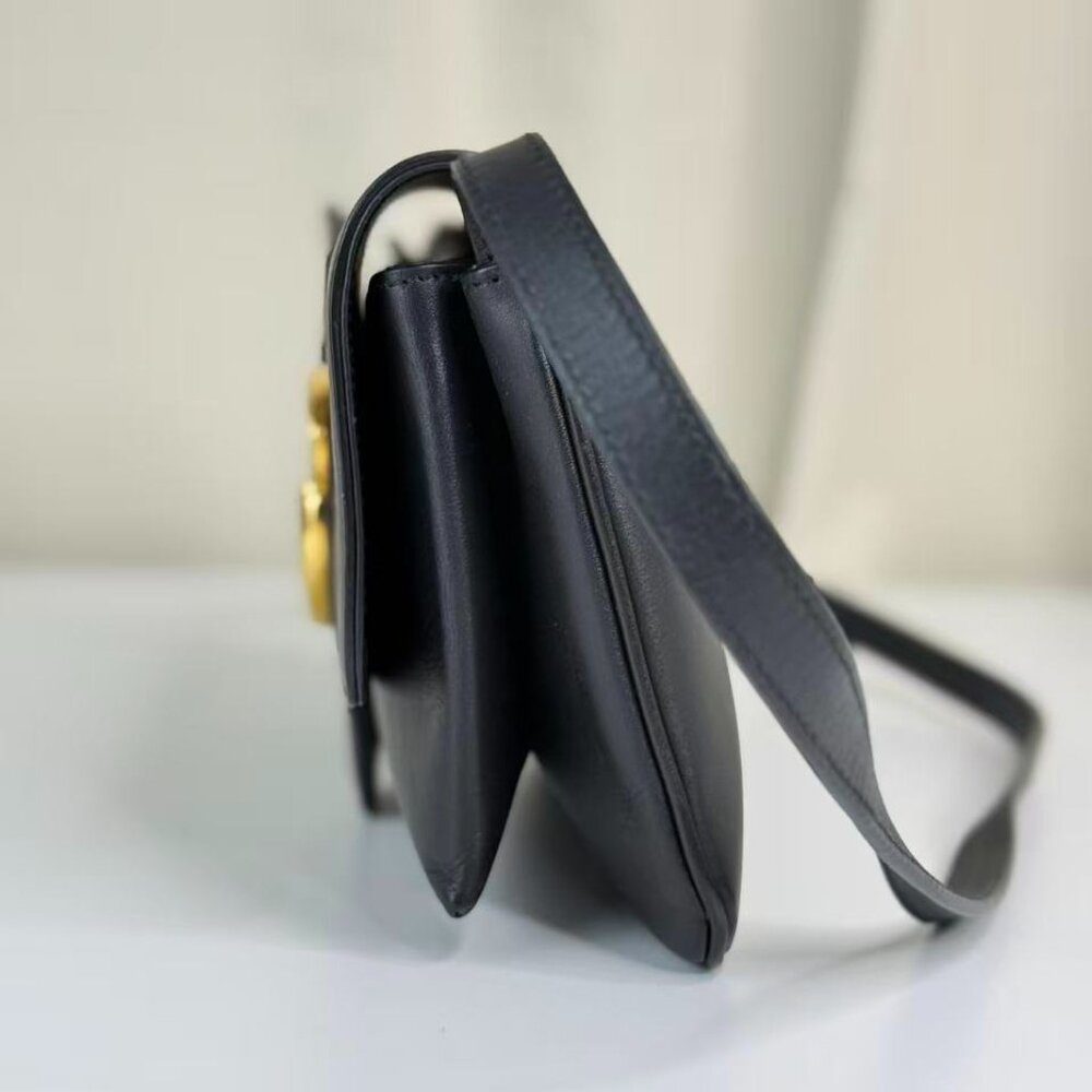 Gucci GG Logo Black Leather Crossbody Bag with Gold Hardware - Picture 2 of 9
